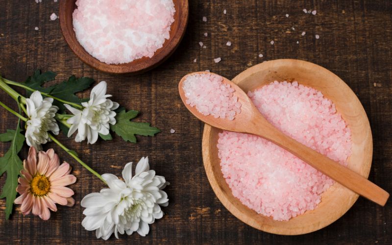 How Cane Sugar and Enzyme Scrubs Improve Skin Texture