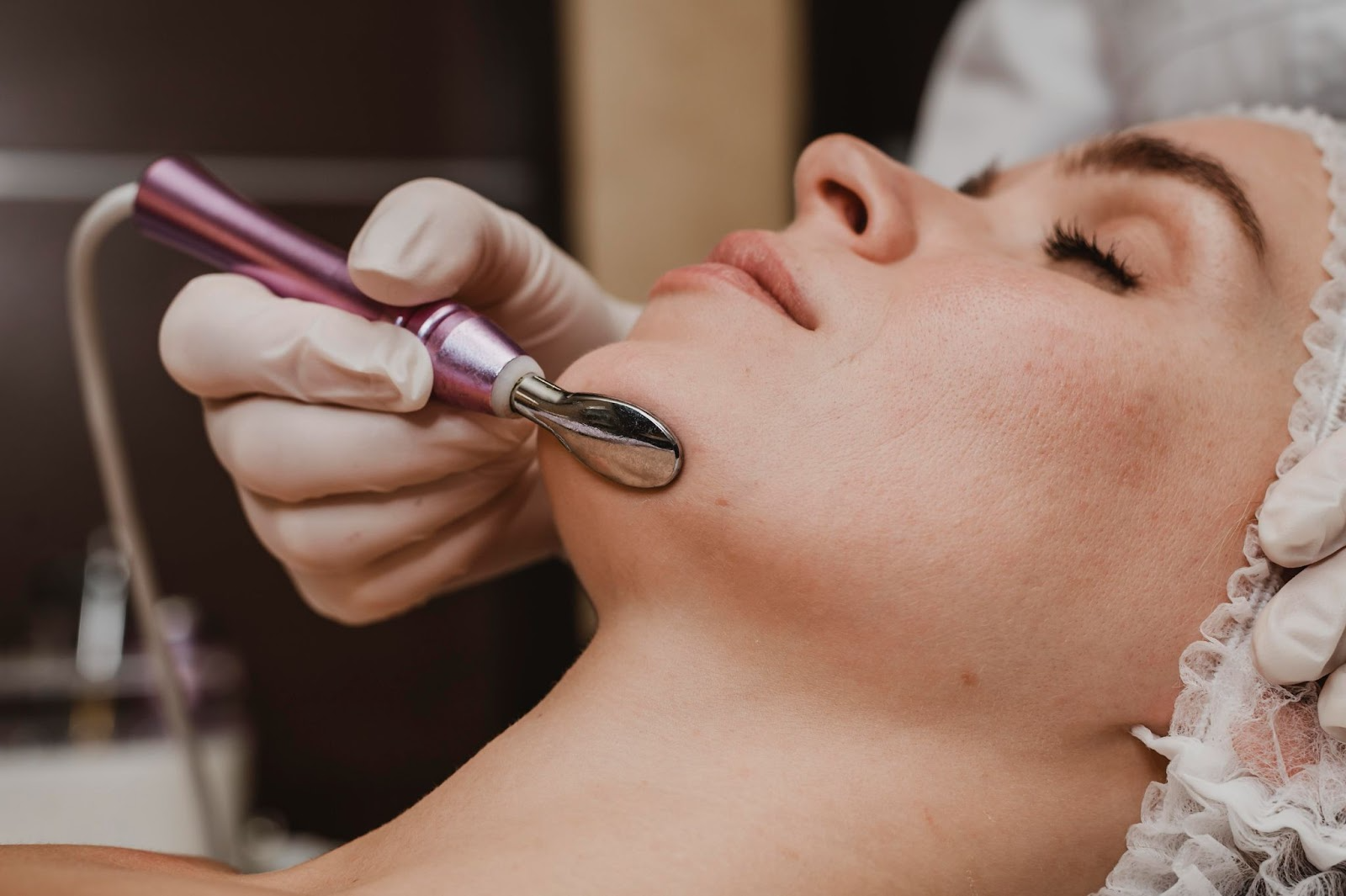 Microcurrent Facial Sculpting | San Diego Beauty Kliniek